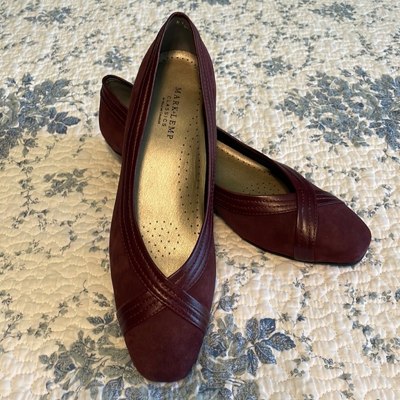 Mark Lemp Shoes - New Mark Lemp Classics By Walking Cradles dress shoes Wine Suede Size 7 1/2A